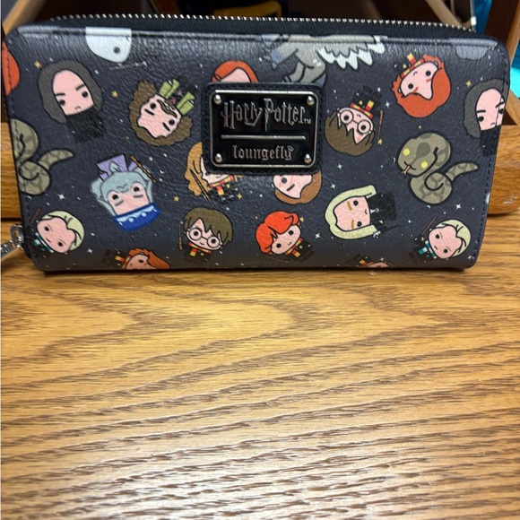 Loungefly harry potter wallet - Picture 1 of 7